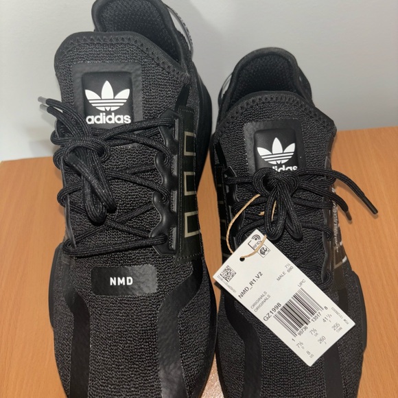 Adidas NMD R1 V2 Black White Men's Sneakers GZ1998 New NWT NWOB Size 8 - Picture 4 of 14